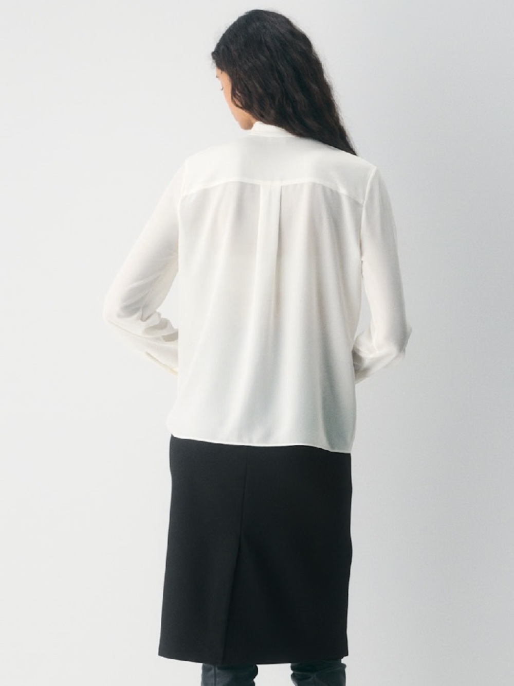 Aritzia Liberty Blouse - Picture 4 of 12